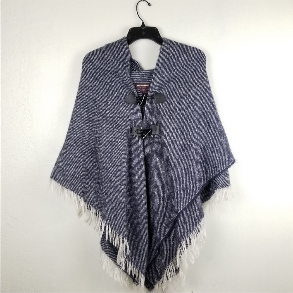 Johnston & Murphy Toggle Closure Poncho Sweater